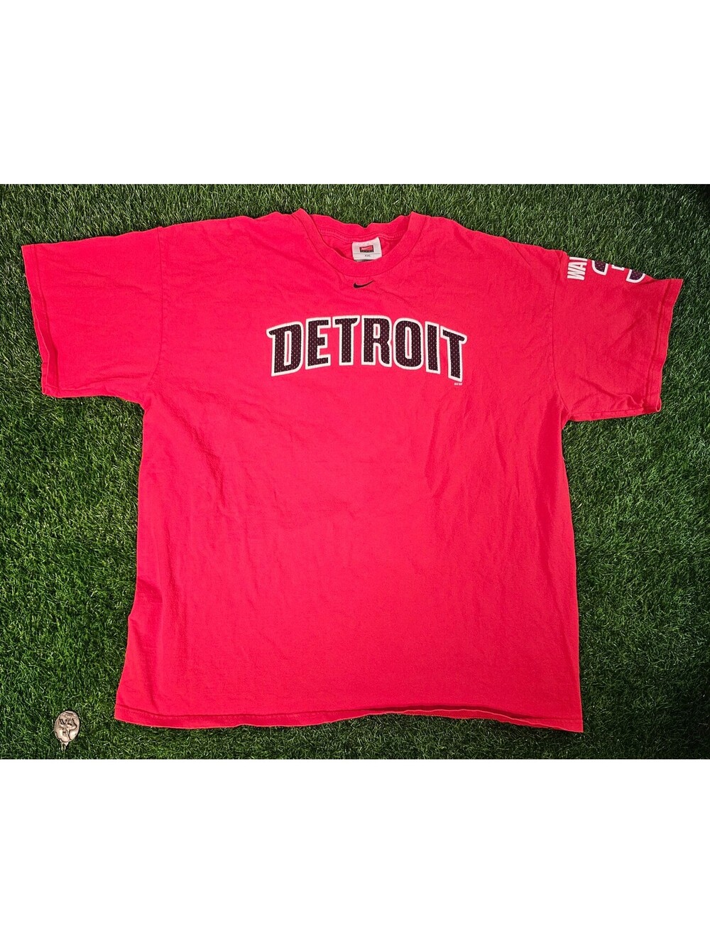 Vintage Detroit Pistons Ben Wallace Nike Size XXL Center Swoosh Rare Red